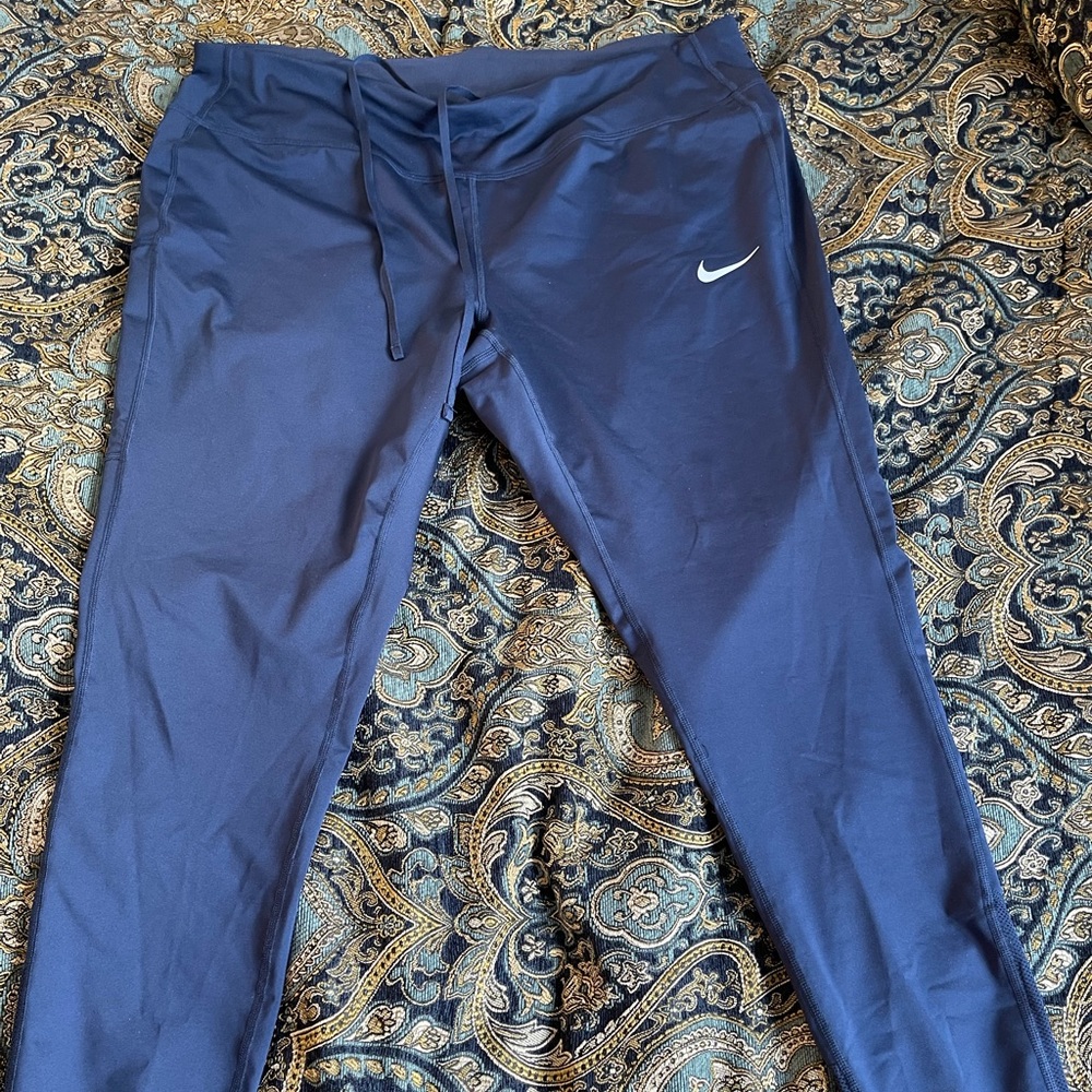 Navy blue 3/4 running yoga pants